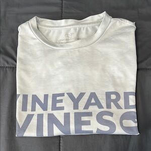 Vineyard Vines Long Sleeve Graphic TShirt Size Small